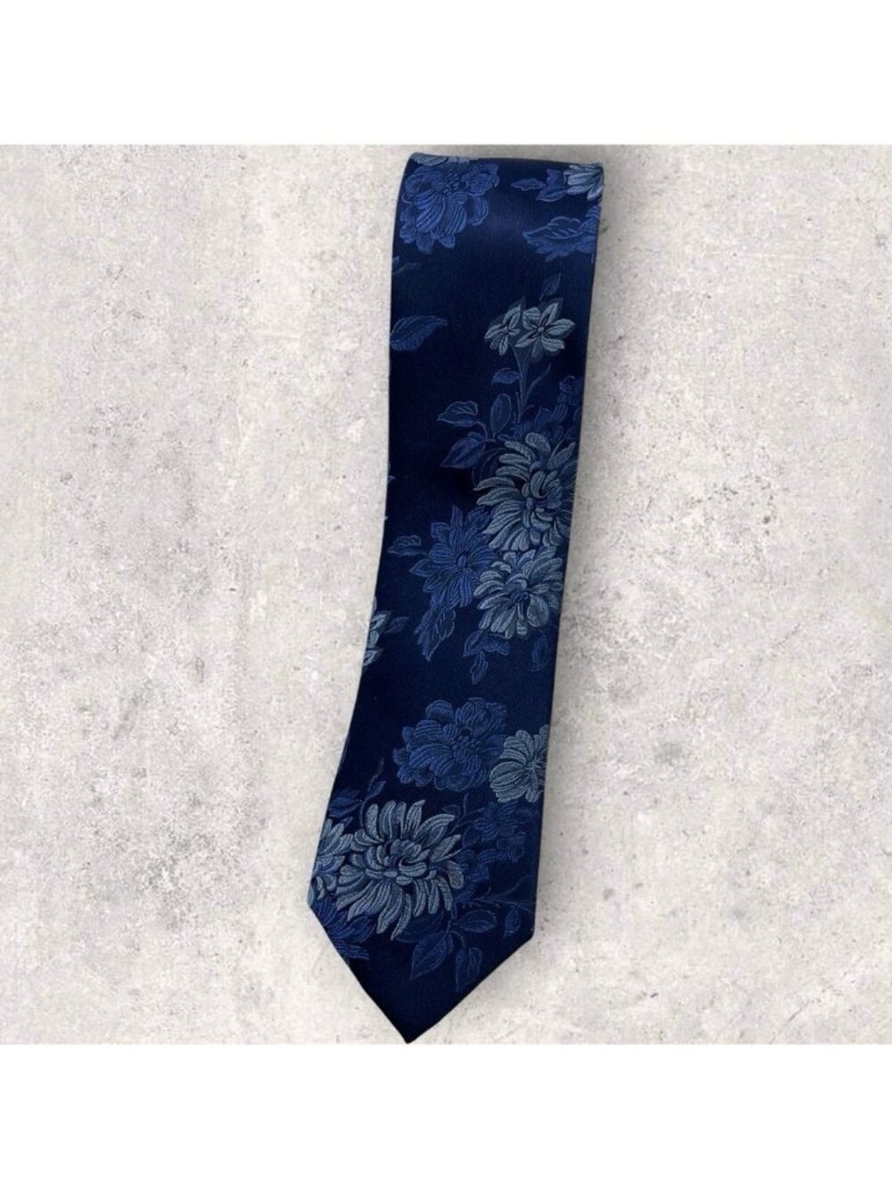 TED BAKER Silk Tie Navy Blue Floral W:2.8" EUC